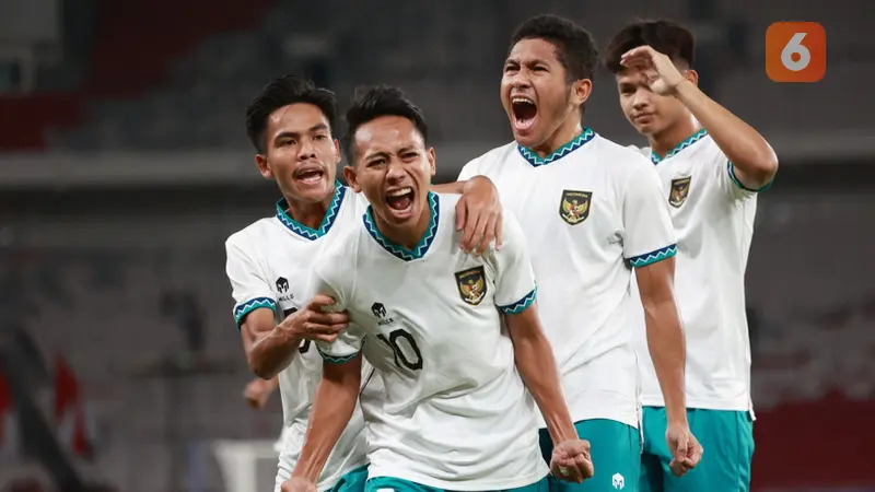 Gelandang Timnas Indonesia U-22, Beckham Putra, mencetak gol ke gawang Timnas Lebanon U-22.