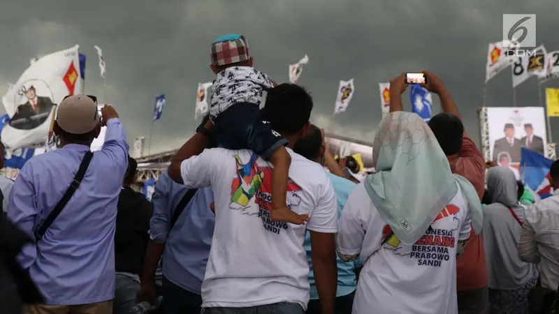 Anak-anak Terlihat Ikut Gelaran Capres 02 Prabowo Subianto Menyapa Bogor