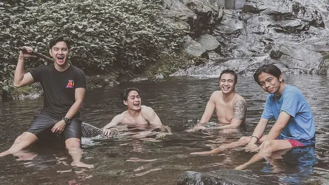 Temu Kangen, Ini 6 Momen Liburan Ajun Perwira, Aditya Suryo, dan Maghara Adipura