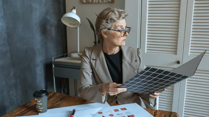 [Fimela] Tips Dana Masa Tua