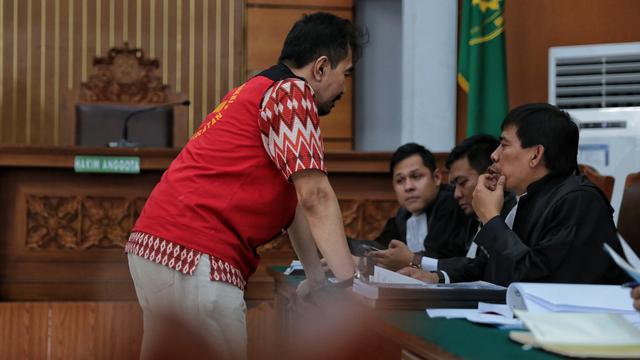 [Bintang] Gatot Brajamusti