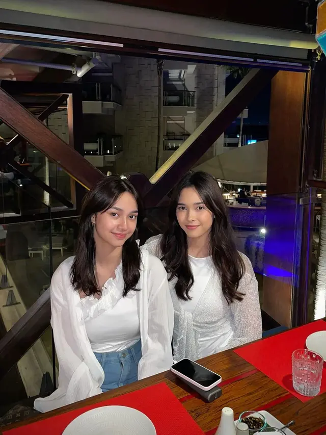 6 Potret Keakraban Sydney dan Chanella Anak Cut Tari, Tumbuh Makin Menawan