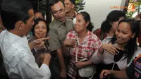 Blusukan ke Pasar Sukawati, Jokowi Borong Baju Barong