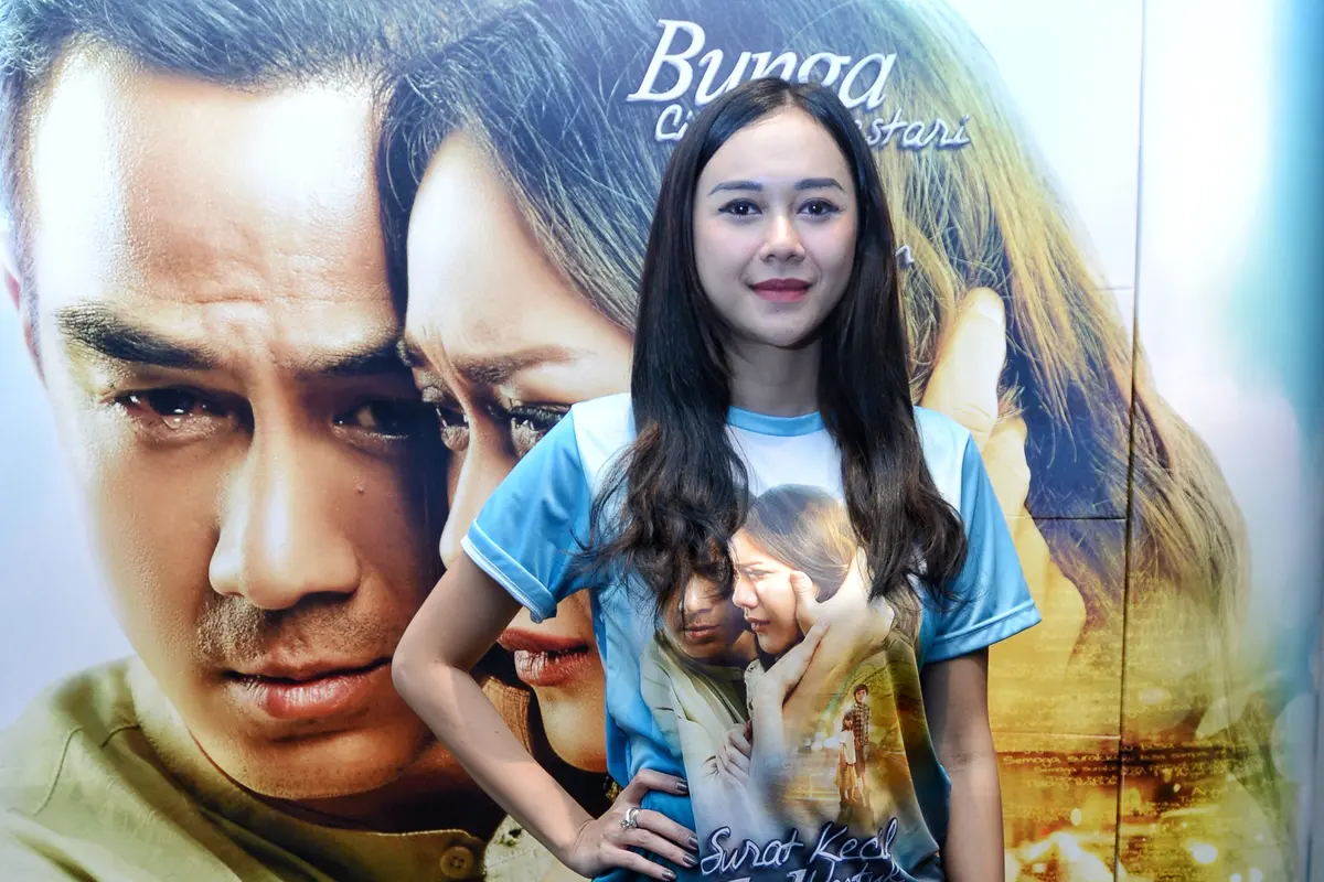 [Bintang] Aura Kasih