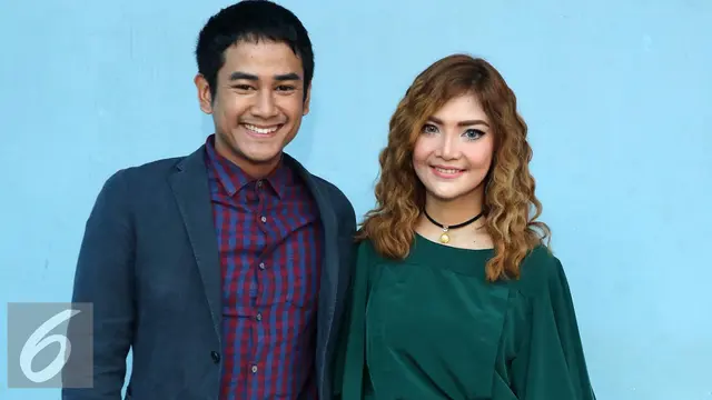 Irma Darmawangsa dan Dwi Andhika