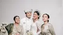 Dalam pesannya, Hanggini juga berterima kasih kepada Shenina yang selalu ada di sisinya dalam berbagai situasi, termasuk saat-saat sulit. Ia mengenang momen ketika mereka sering menghabiskan waktu bersama. Kedekatan mereka memperlihatkan persahabatan yang tulus. (Liputan6.com/IG/@ameliapratiwi47)