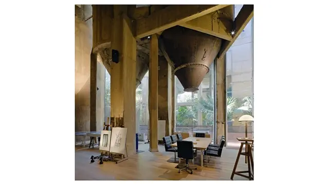 Pabrik semen tua jadi rumah mewah (sumber: archdaily)