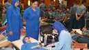 Citizen6, Surabaya: Selain donor darah yang bekerjasama dengan empat PMI Kota juga akan digelar bakti sosial kesehatan berupa pengobatan gratis bagi masyarakat yang membutuhkan. (Pengirim: Penkobangdikal)