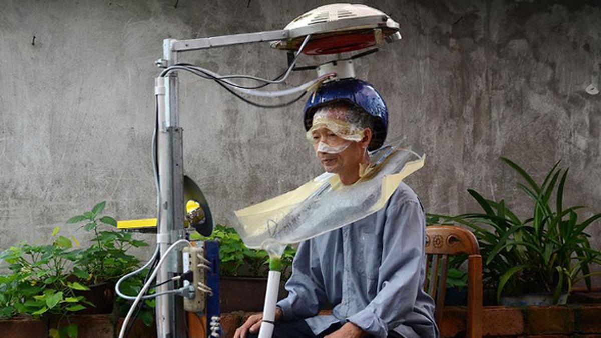 Kakek Kreatif, Ciptakan Pencuci Rambut untuk yang Malas Keramas