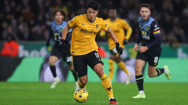 Foto: Aksi Tenang Hwang Hee-chan Bawa Wolves Menang Tipis atas Burnley di Liga Inggris 2023/2024