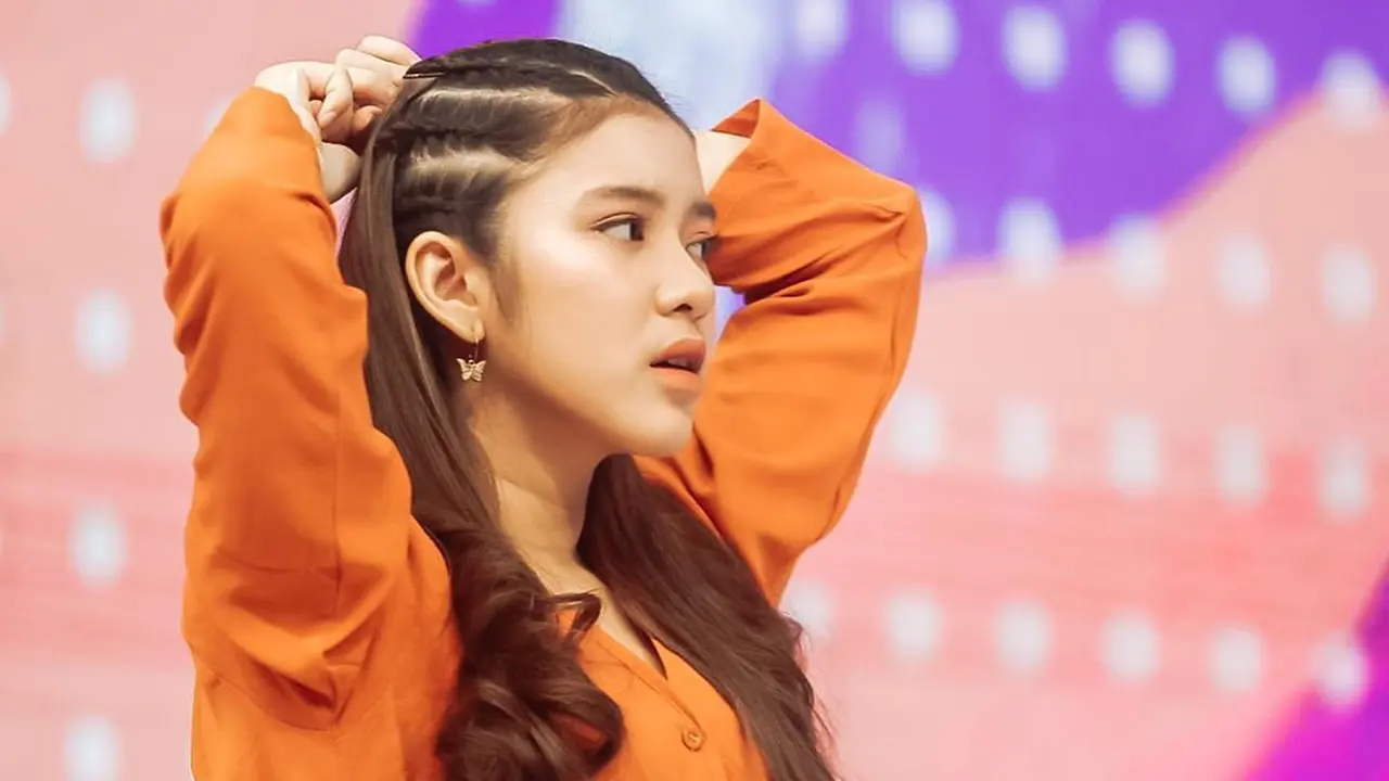 [Fimela] Tiara Anugerah Indonesian Idol X
