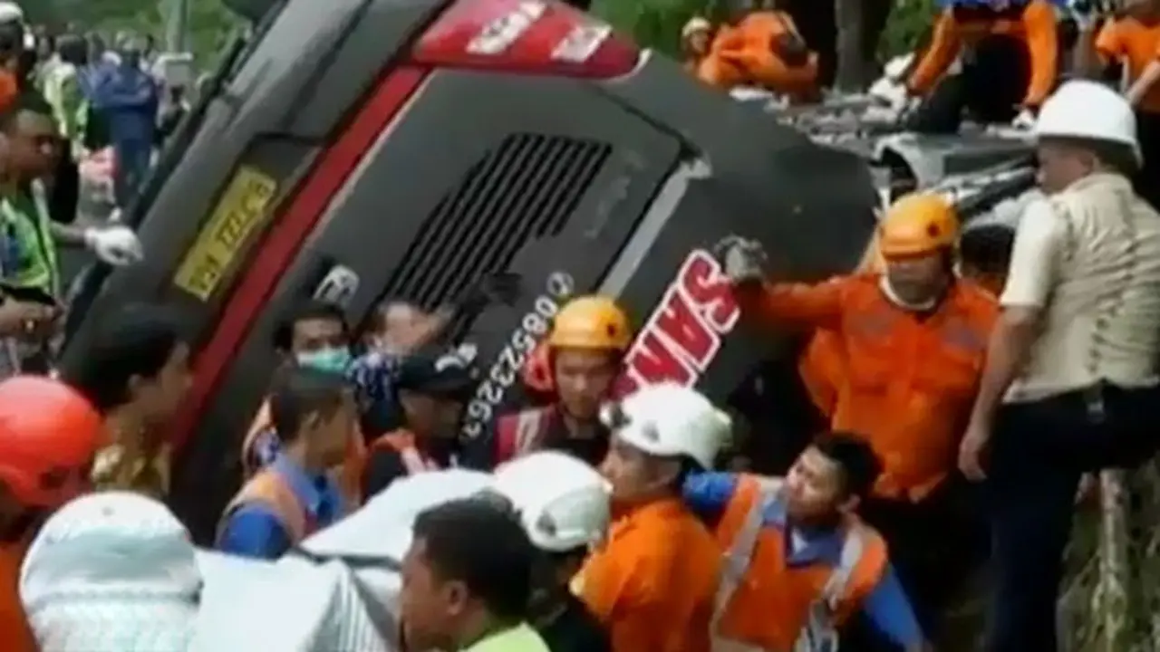 Santunan-Bus-Engon