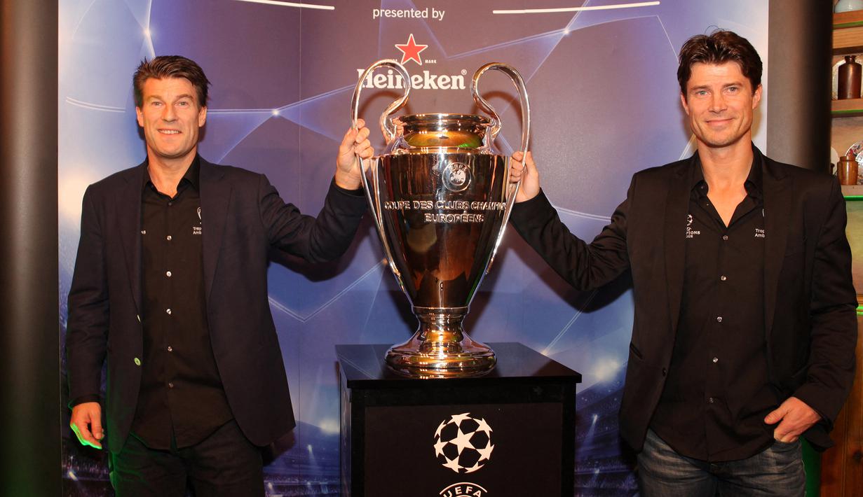 Michael dan Brian Laudrup. Sang kakak Michael Laudrup (kiri) meraih trofi terlebih dahulu saat masih bernama Piala Champions bersama Barcelona pada musim 1991/1992. Sementara Brian Laudrup meraihnya bersama AC Milan pada musim 1993/1994. (AFP/Getty Images/Barry Brecheisen)