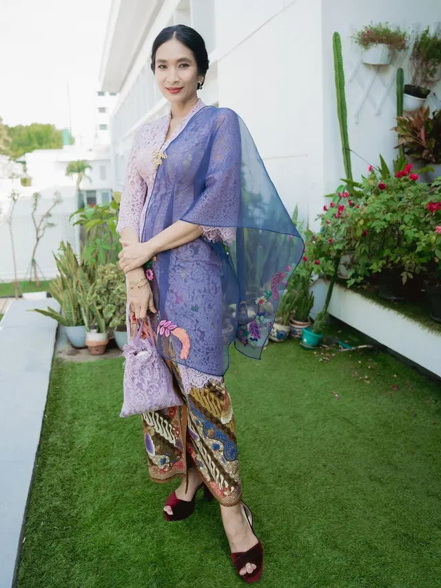 8 Padu Padan Kebaya Kartini Dari Dian Sastrowardoyo, Raline Shah, dan Wulan Guritno, Tampilkan Pesona Khas Perempuan Indonesia