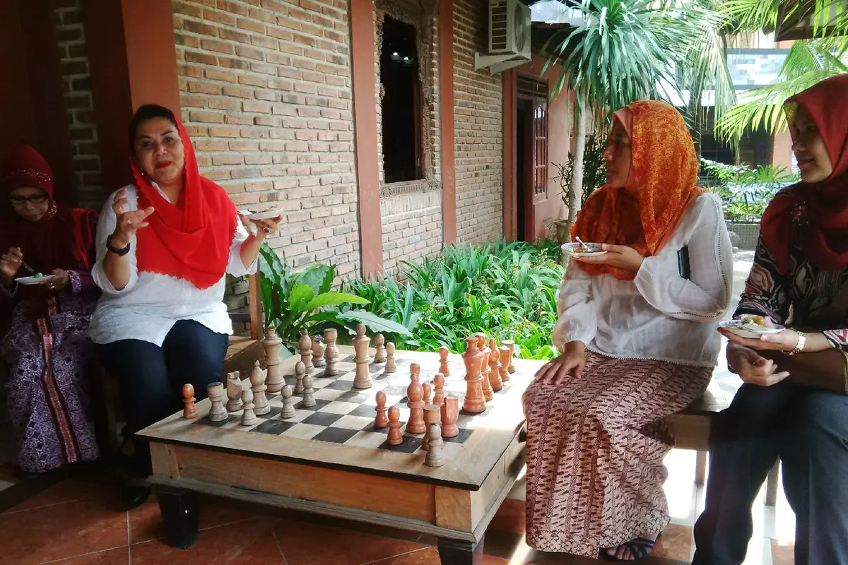 Demi Konstituen, Ita Rela Lepas Sepatu