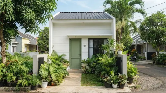 Warna Pintu untuk Rumah Kecil Berdinding Putih