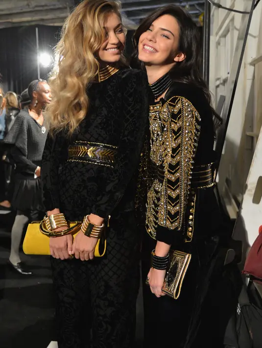 Siapa sangka jika dua sahabat ini ternyata memiliki impian yang sama untuk menjadi bagian dari Victoria’s Angel. Penampilan mereka tentunya akan menjadi aksi yang ditunggu-tunggu. (AFP/Bintang.com)