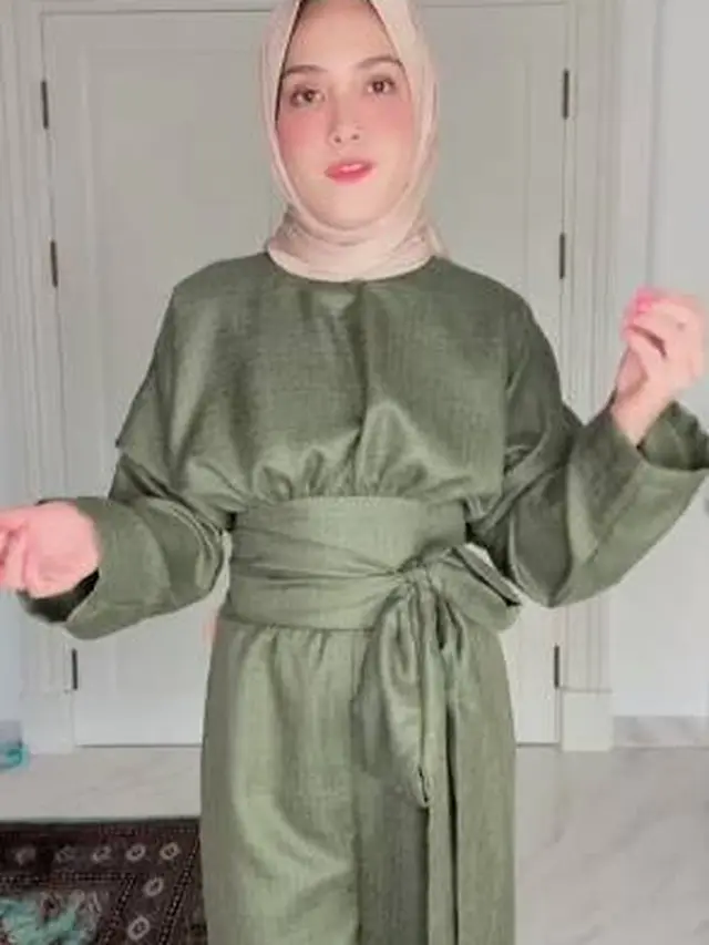 Rilis Busana Ramadan, Ini 7 Gaya Shandy Aulia yang Tampil Tertutup Hingga Berhijab