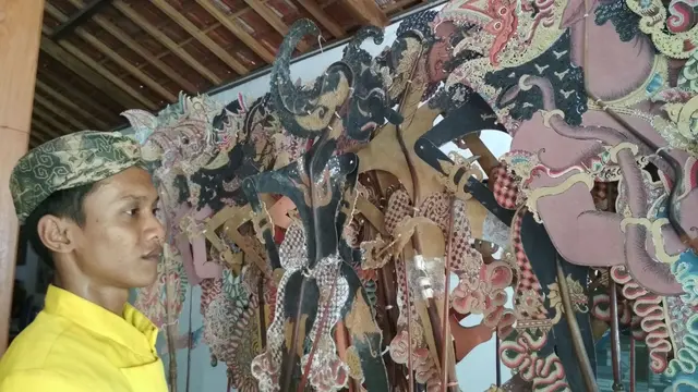 Hikayat Wayang Kulit Keraton Kacirebonan Terbuat Dari Kulit Manusia
