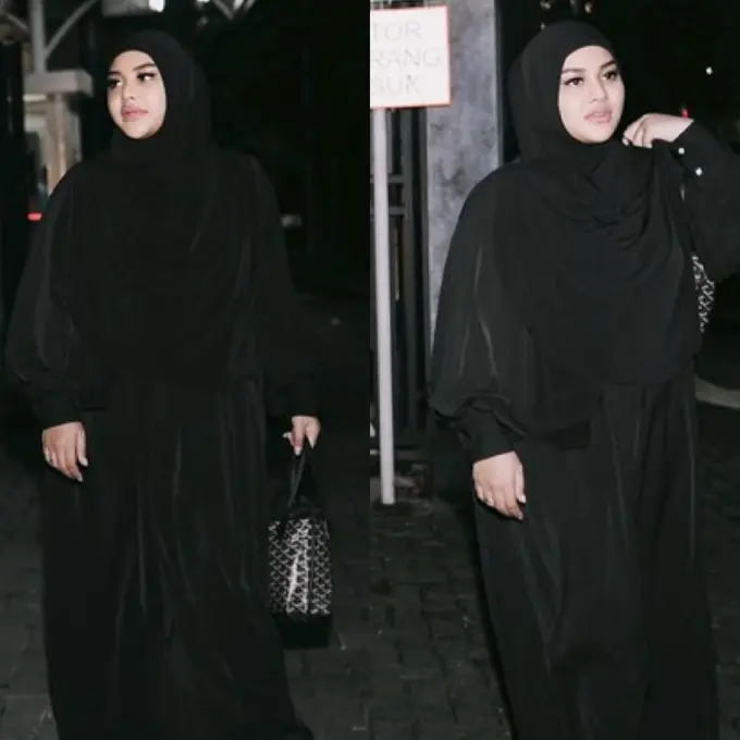 Aurel Hermansyah Shalat Tarawih Malam Pertama