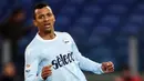 5. Nani - Pria asal Portugal ini bernama lengkap Luis Carlos Almeida da Cunha. Kata Nani sendiri hanyalah panggilan imut untuk Luis Carlos kecil dari pengasuhnya di masa anak-anak. (AFP/Filippo Monteforte)