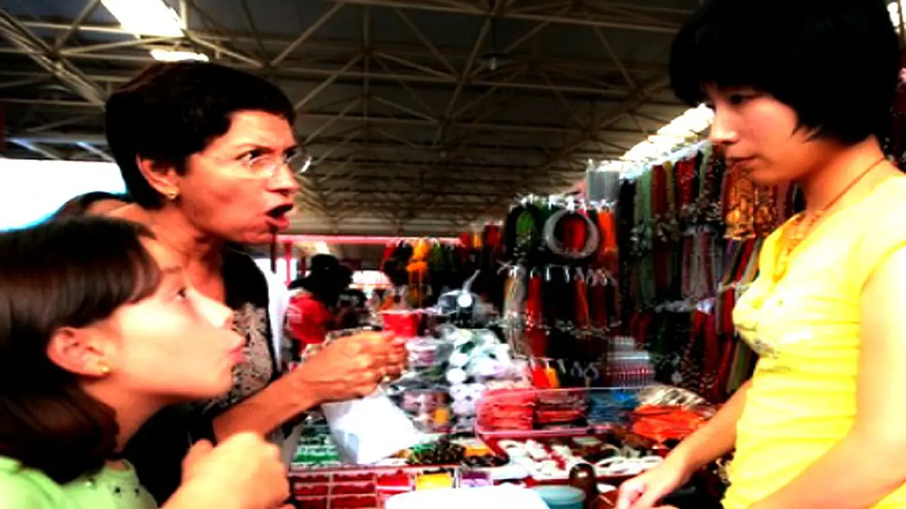 5 Trik Menawar Harga ala Ibu-ibu Dijamin Bikin Kantong Kamu Hemat