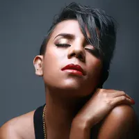 Eksklusif Nowela (Fotografer: Febio Hernanto/Bintang.com, Digital Imaging: Muhammad Iqbal Nurfajri/Bintang.com)