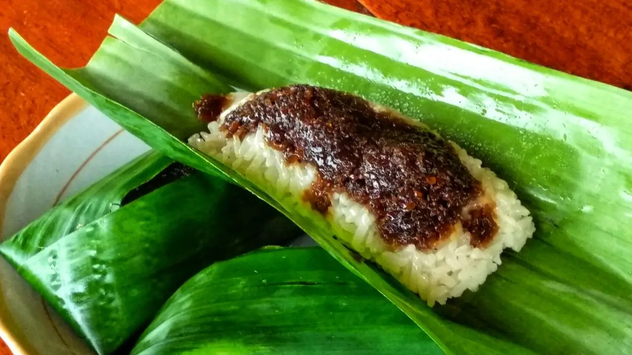 Nikmatnya Berbuka dengan Nasi Pulo, Lemper Khas Manado Tua