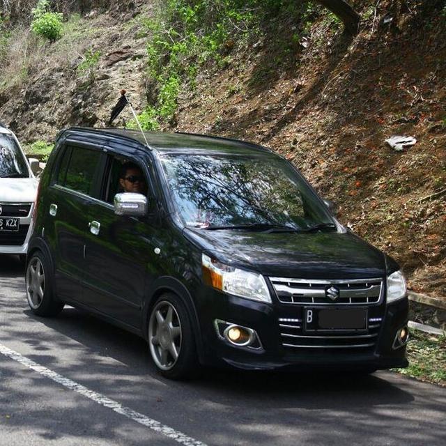 10 Potret Modifikasi Suzuki Karimun Wagon R, LCGC Kotak dengan Kelegaan Maksimal