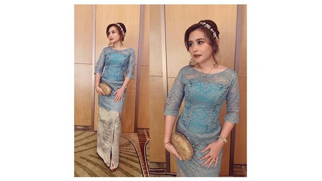 6 Pesona Prilly Latuconsina Pakai Kebaya, Makin Memesona