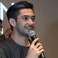 Film ‘Perempuan Berkalung Sorban’ menjadi film yang paling berkesan untuk Reza Rahadian. Menurut Reza, sang sutradara Hanung Bramantyo, menjadi orang paling besar yang berkontribusi dalam karirnya