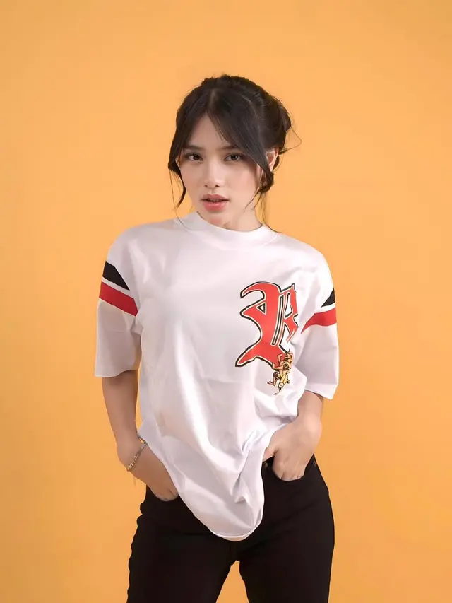 Potret Davina Karamoy Bergaya Tomboy, Aura Cantiknya Tak Terbendung. (instagram/davinaakaramoy)