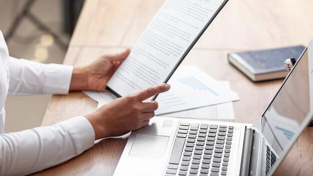 Ilustrasi surat kerja