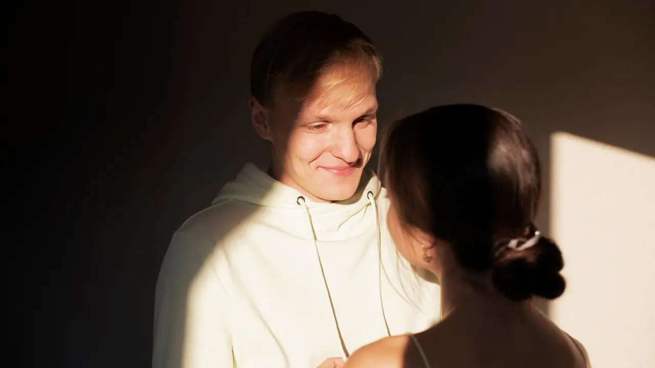 5 Sisi Romantis Scorpio yang Jarang Diketahui Banyak Orang - Cover