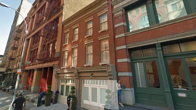 [Bintang] Rumah Baru Taylor Swift, Sederhana dari Luar, Mewah di Dalam