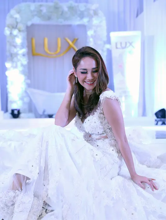 Bunga Citra Lestari mengawali karier musiknya dengan berduet bersama Pas Band. (Galih W Satria/Bintang.com)