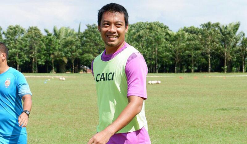 Hamka Hamzah saat latihan bersama Sriwijaya FC. (Bola.com/Riskha Prasetya)