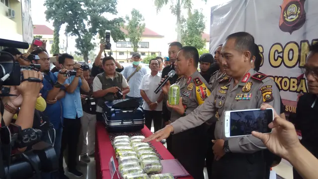 Pengedar Narkoba Bungkus Teh Tiongkok Tergiur Upah Ratusan Juta