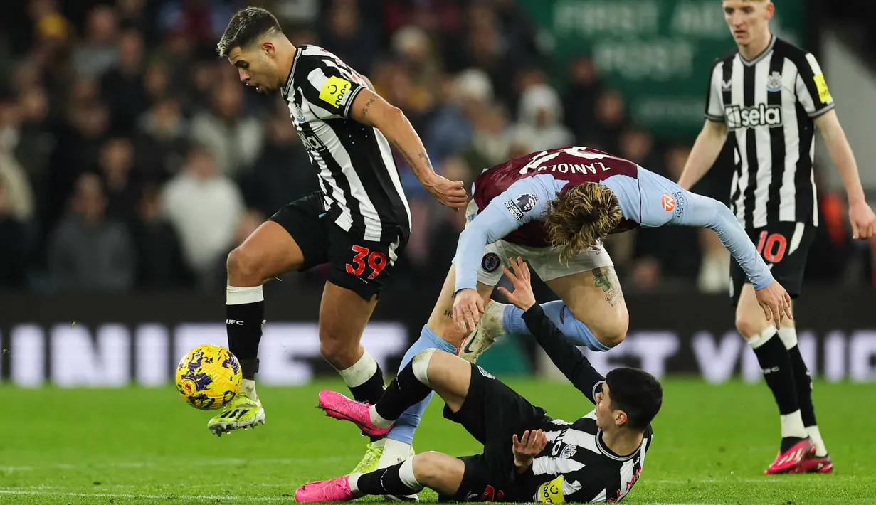 Dengan kemenangan ini, The Magpies, julukan Newcastle United, menyudahi lima kekalahan tandang beruntun yang dialami sepanjang musim ini. (Adrian DENNIS/AFP)