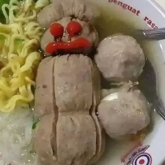 6 Tingkah Kocak Orang Makan Bakso di Tempat Ini Bikin Penjual Geleng Kepala