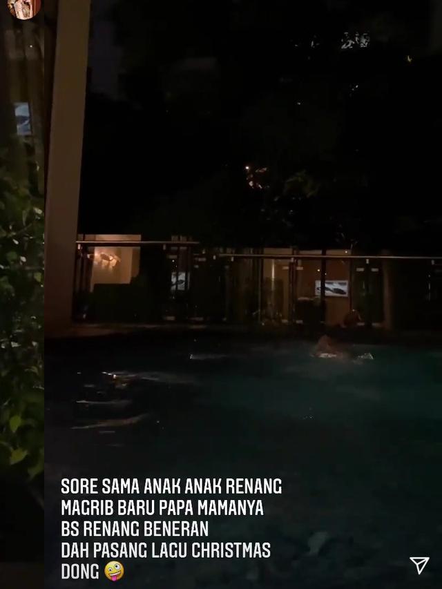 Sandra Dewi bersama suami