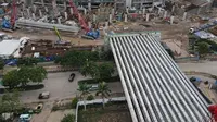 PT Jakarta Propertindo (Perseroda) atau Jakpro tengah melanjutkan pemasangan girder ke-14 dari 17 unit girder yang ditargetkan di pasang untuk ramp barat Jakarta International Stadium (JIS).