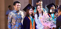 Intip gaya busana Arumi Bachsin di wisuda sang putri (@arumibachsin94)