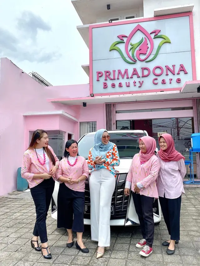 Nadia Stefanie Pemeran Saras 008