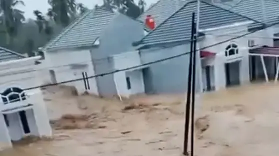Banjir Padang Rendam 3 Kecamatan, Ratusan Kepala Keluarga Terdampak