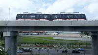 Kereta tanpa masinis atau Skytrain di Bandara Soekarno Hatta Cengkareng, Tangerang, Banten. (Ilyas/Liputan6.com)