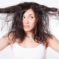 Rambut kamu kering? Musnahkan dengan 3 tips cara jitu ini. Hanya sekejap loh!