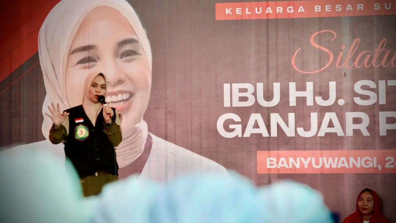 Istri calon presiden nomor urut 3 Ganjar Pranowo, Siti Atikoh