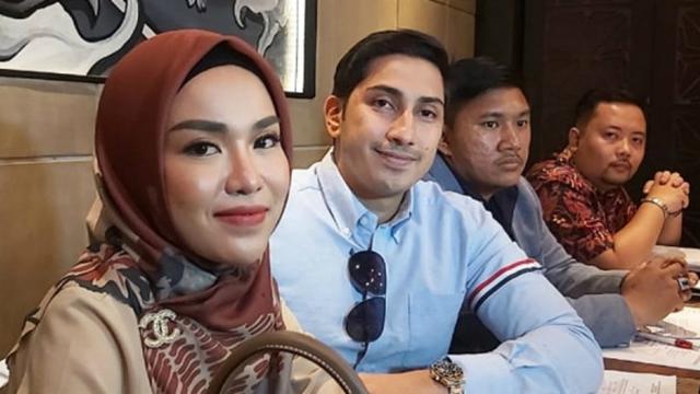 Medina Zein Dan Suami Mengaku Tak Terima Undangan Resmi Rapat Dari Irwansyah Showbiz Liputan6 Com