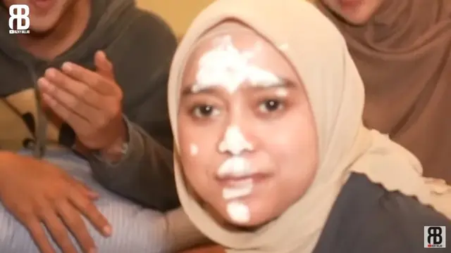 6 Potret Kocak Rizky Billar dan Lesty Kejora Saat Main Suit Jepang
